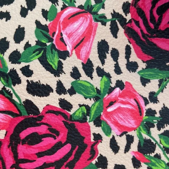 New! Betsey Johnson The Pet Set 3 Pieces: Crossbody Bag + Dog Collar + Waste Bag - Picture 6 of 11